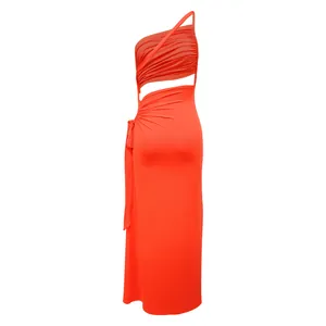 Élégante robe maxi orange à une épaule, découpe et cordon de serrage latéral discret