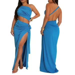 Vues détaillées avant et arrière d'une robe bleue sexy à une épaule avec fente haute