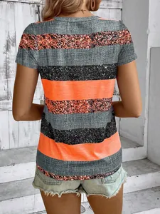 Vue de dos d'un t-shirt décontracté à manches courtes avec imprimé rayé orange