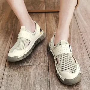 Scarpe casual da uomo in mesh traspirante color crema con design traforato estivo