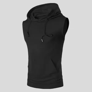 Detailansicht eines schwarzen ärmellosen Kapuzen-Muskelshirts für Herren mit Kordelzug.