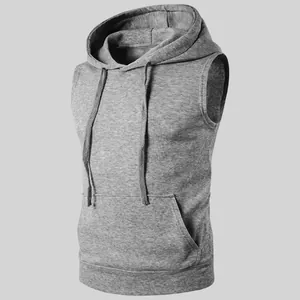 Detailansicht grauer ärmelloser Herren-Sport-Hoodie mit Kordelzug und Kängurutasche