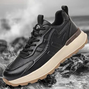 Men's fashion leisure sports shoes with lightweight thick soles and black upper