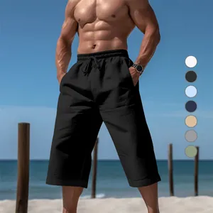 Détail du pantalon court noir ample et respirant pour homme pour la plage cet été