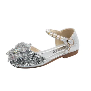 Elegant silver glitter girl's princess shoes with rhinestone flower and pearl strap