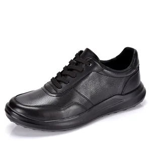 Klassische schwarze Herren-Sneaker aus echtem Leder mit weicher Sohle für vielseitigen Alltag.