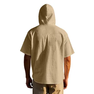 Rückenansicht eines beigen Leinen-Herren-Hoodies mit Kurzarm im Bohemian-Stil