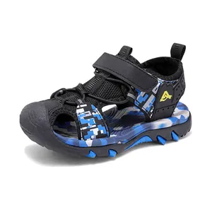 Boys' sport sandals with closed-toe camouflage pattern and durable non-slip sole for summer