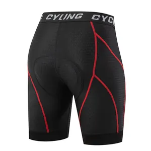 Detailansicht der atmungsaktiven Radhose mit roten Nähten und dickem Sitzpolster