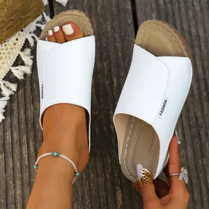Sandali con Zeppa da Donna Casual Pantofole con Plateau a Punta Aperta Scarpe Leggere in Pelle Verniciata per l'Estate