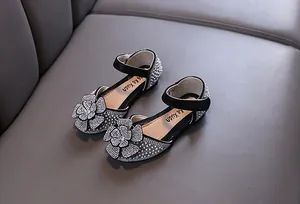Elegante zwarte prinsessenschoenen met strass voor meisjes met fonkelende bloemdecoratie