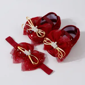 Chaussures de Pré-marche de Princesse en Dentelle pour Bébé Fille Avec Ensemble de Bandeau Perle Artificielle Strass Semelle Souple