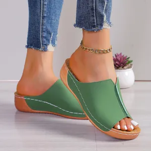 Stylish green thick-soled wedge sandals for women, comfortable casual slip-on mules