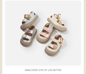 Cute toddler girls closed-toe sandals with 3D bunny and floral decor