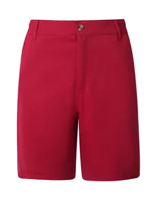 Vorderansicht der roten Herren-Freizeitshorts mit Gummibund und Knopf für Sommer