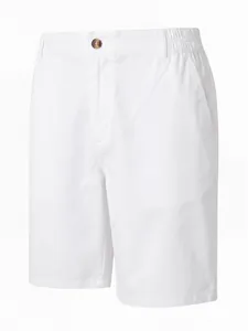 Detailansicht der weißen Herren-Freizeitshorts mit elastischem Bund und Knopfverschluss.