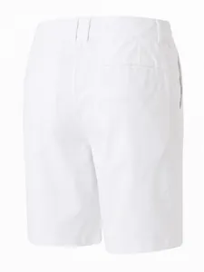 Rückansicht weißer Herren-Freizeitshorts mit Gesäßtaschen und Gürtelschlaufen