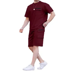 Men's two-piece casual sports set with t-shirt and cargo shorts in burgundy finish