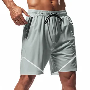 Vista dettagliata dei pantaloncini sportivi grigi ad asciugatura rapida con coulisse
