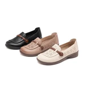 Atmungsaktive Slipper für Damen mit Lochmuster und weicher Sohle in drei Farben