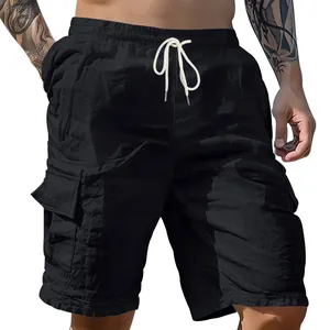 Detailansicht der atmungsaktiven schwarzen Leinen-Cargoshorts mit Kordelzug und Tasche
