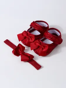 Elegante rote Baby-Prinzessinenschuhe aus Spitze mit passendem Stirnband-Set