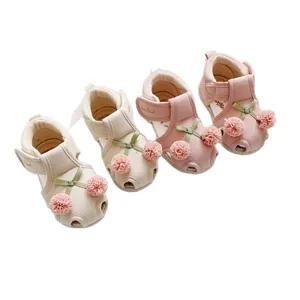 Sandalias cerradas para niñas pequeñas con lazos florales y suelas antideslizantes, rosa