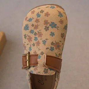 Elegant vintage floral girls' loafers with brown buckle strap for toddler princess style.