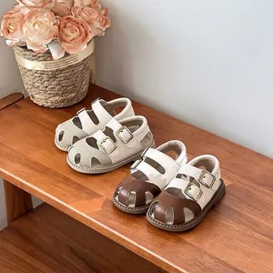 Sandalias de marcha para bebés con suela blanda y diseño de punta cerrada, cómodas