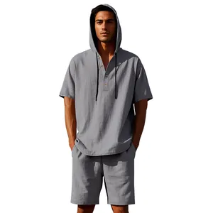 Set estivo casual da uomo composto da camicia in lino con cappuccio e pantaloncini grigi