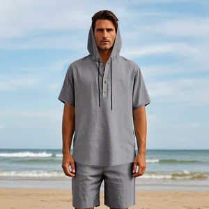 Set da spiaggia casual da uomo in lino grigio con camicia a maniche corte e cappuccio