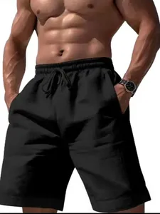 Heren korte broek van katoen-linnen in zwart met trekkoord en elastische taille.