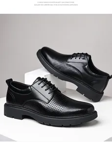 Primer plano de zapatos de vestir de cuero negro perforados y transpirables para hombres