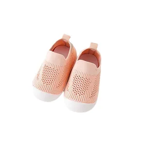 Atmungsaktive rosa Mesh-Lauflernschuhe für Kleinkinder mit weicher rutschfester Sohle