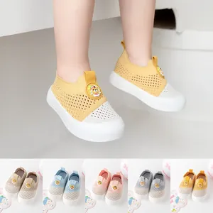 Breathable flyknit mesh baby walking shoes with soft non-slip soles for toddlers