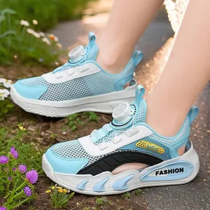 Sandali sportivi chiusi traspiranti per bambini con fibbia rotante in colore azzurro
