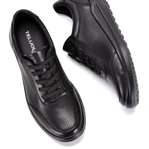 Ανδρικά μαύρα διάτρητα δερμάτινα sneakers με αναπνεύσιμο σχέδιο και κορδόνια