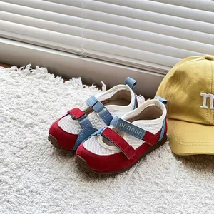 Ademende mesh kindersneakers in rood en blauw, ballet Duitse trainer stijl voor meisjes