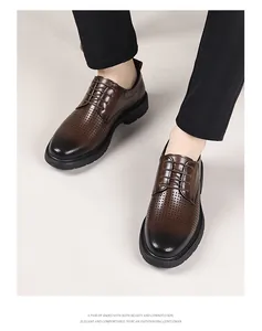 Detailansicht der braunen, perforierten Lederschuhe für den professionellen Business-Stil