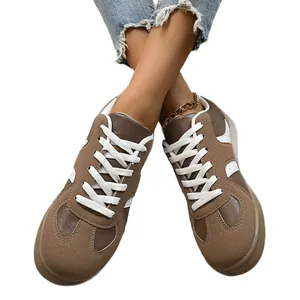 Baskets GAT rétro marron pour femmes avec semelles épaisses et design classique