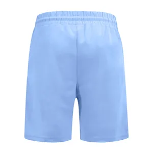 Vue arrière détaillée du short de golf bleu clair pour homme avec taille élastique.