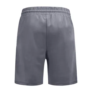 Vue arrière détaillée du short de golf gris pour homme avec tissu à texture côtelée