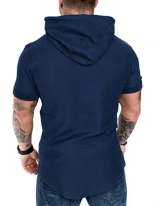 Rückansicht eines blauen Kurzarm-Kapuzenshirts für Herren aus Flammgarn-Baumwolle