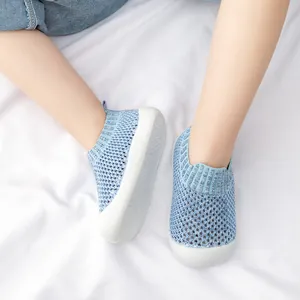 Breathable light blue mesh baby walking shoes with soft white soles for summer use