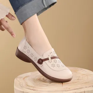 Women Retro Ethnic Hollow Out Loafers Soft Sole Lightweight Breathable Flat Shoes For Middle Aged Mother Casual Walking Shoes