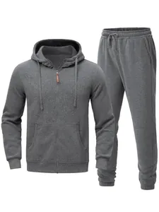 Conjunto completo de sudadera gris con capucha y cremallera y pantalones de felpa