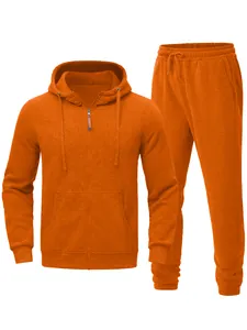 Chándal naranja para hombre con sudadera con capucha y cremallera y pantalones de jogging.