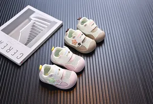 Breathable mesh toddler walking shoes with soft soles for boys and girls, summer sneakers
