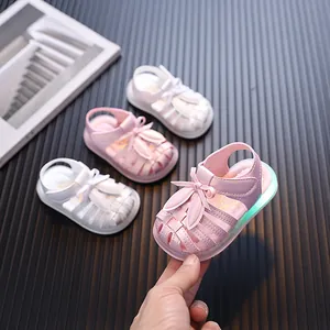 LED Leuchtende Baby Mädchen Sandalen Hasenohren Schleife Weiche Sohle Rutschfest Kleinkind Prinzessin Schuhe Sommer Casual