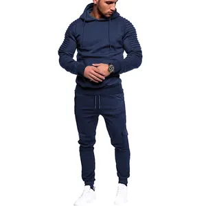 Stilvoller dunkelblauer Herren-Trainingsanzug mit Faltenärmeln und Kapuzenpullover